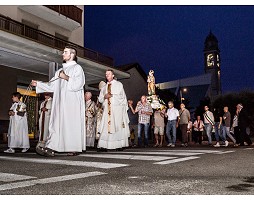 Con SantAnna in cammino: la fede che attraversa le strade del nostro paese
